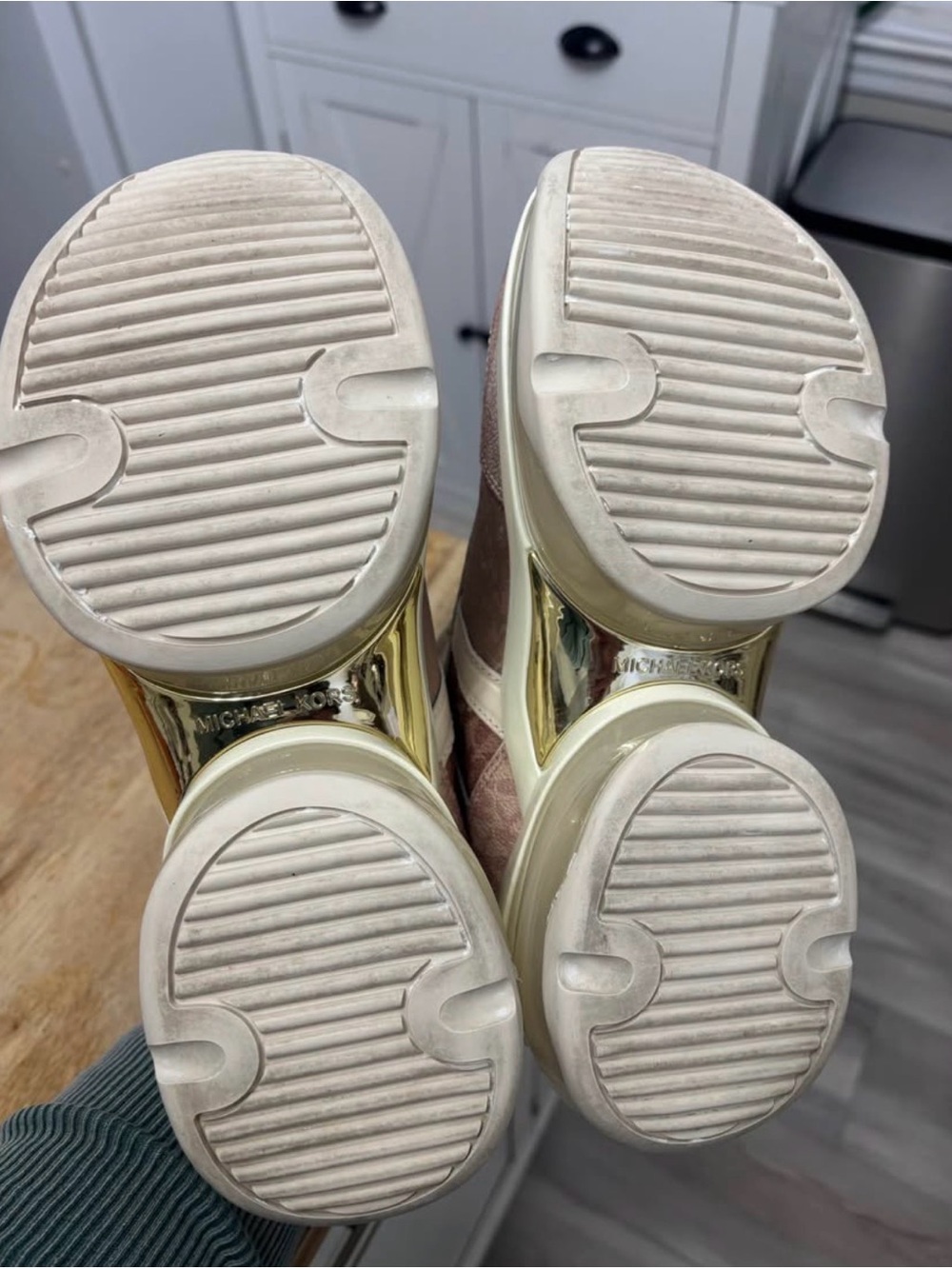 Michael Kors Women’s Olympia Trainer Extreme Sig Semi Lux Sneaker Size 8 - Picture 7 of 7